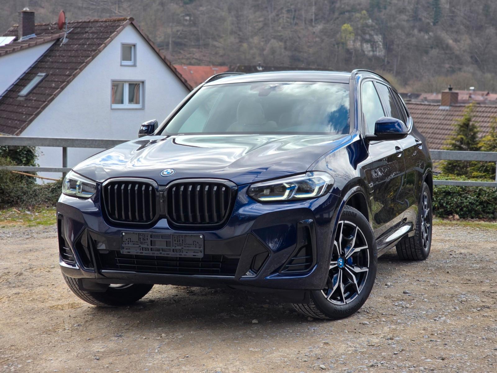 BMW X3 xDrive 30 e M Sport PANO 360 HUD AHK LASER