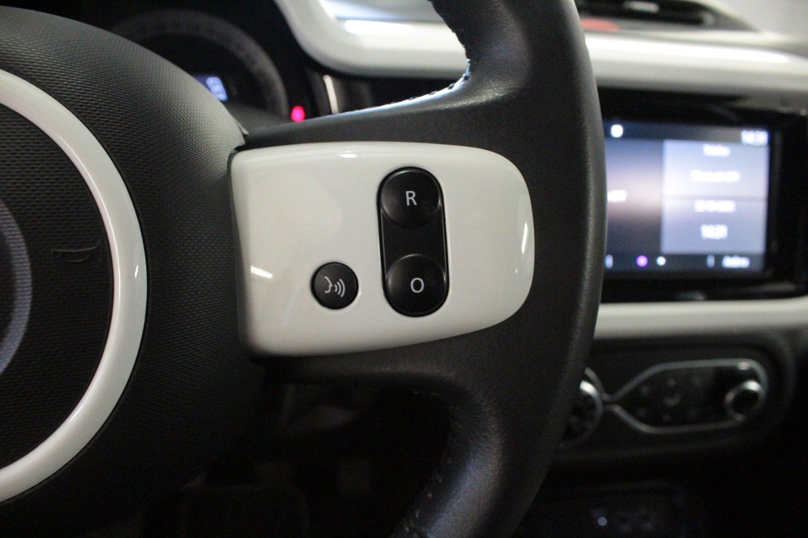 Fahrzeugabbildung Renault Twingo SCe65 Intens*Easy Link*Faltdach*