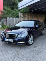 Mercedes-Benz E 300 CDI BlueEFFICIENCY AVANTGARDE AVANTGARDE - gebrauchte Mercedes-Benz E 300 aus dem Jahr 2010