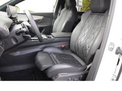 Fahrzeugabbildung Peugeot 5008 Hybrid 136 GT*Panorama*AHK*Focal-Sound!*ACC