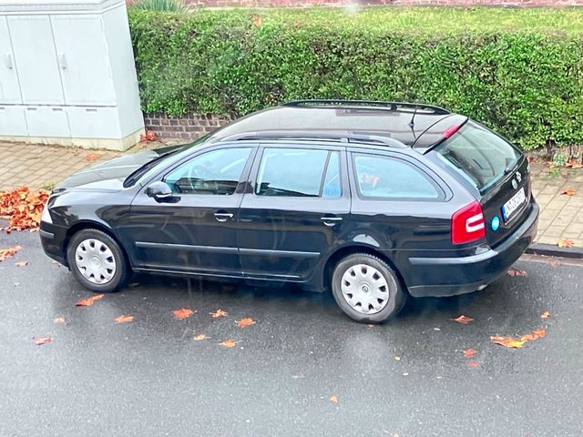 Skoda Octavia Kombi nur am Wochenende 2600 Euro