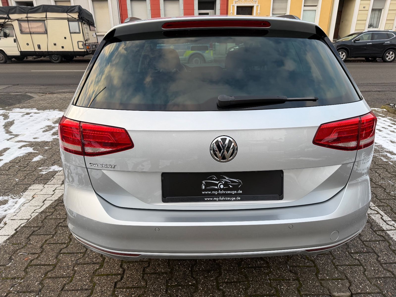 Fahrzeugabbildung Volkswagen Passat Variant 2.0 TDI 1-HAND AHK 6-GANG PDC
