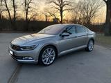 Volkswagen Passat 2.0 TDI SCR 176kW DSG 4MOTION Highlin... - Volkswagen: 17