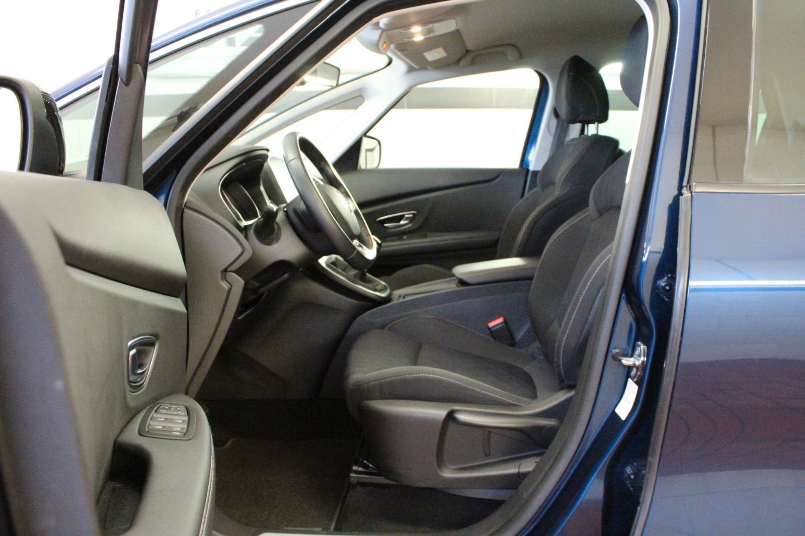 Fahrzeugabbildung Renault Scenic TCe 140Limited Edition*Sitzhzg*AHK*