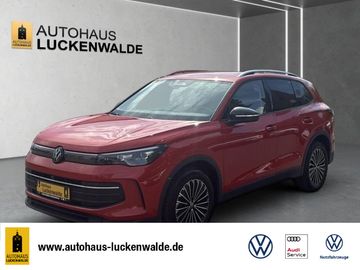 Volkswagen Tiguan - 1
