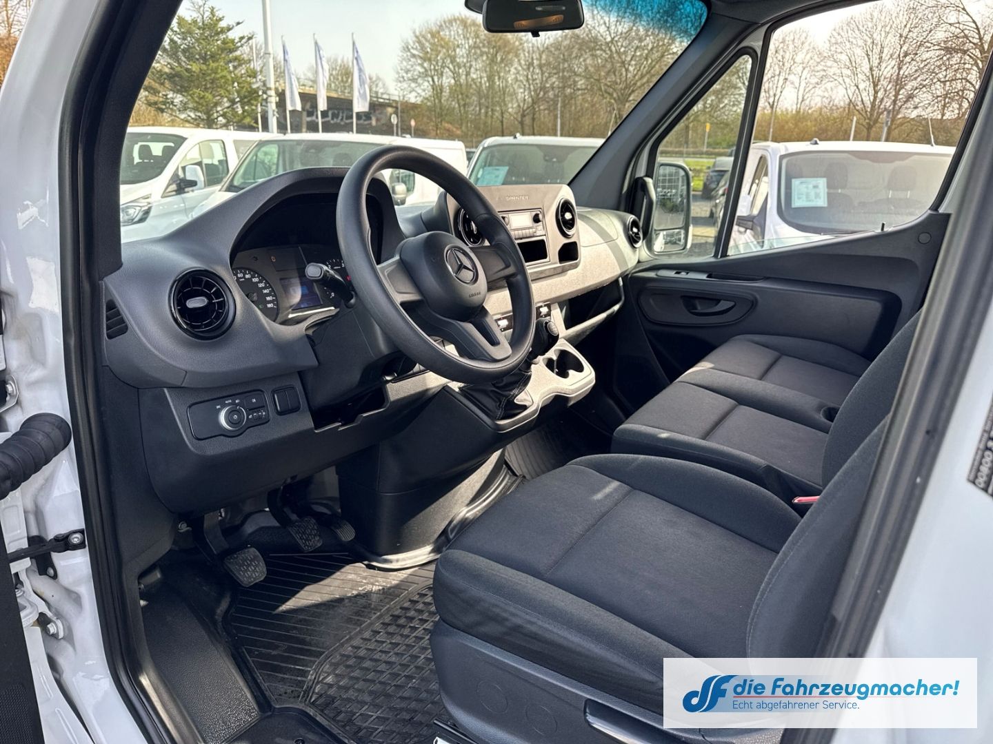 Fahrzeugabbildung Mercedes-Benz Sprinter III Tourer 311 CDI L2 DAB Tel.-Vorb. Kl