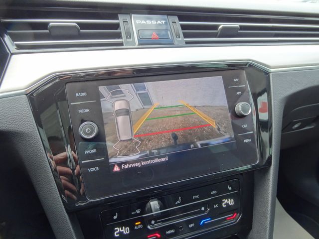 Fahrzeugabbildung Volkswagen Passat Variant/R-Line/Virtual/Pano/Navi/LED/AHK/
