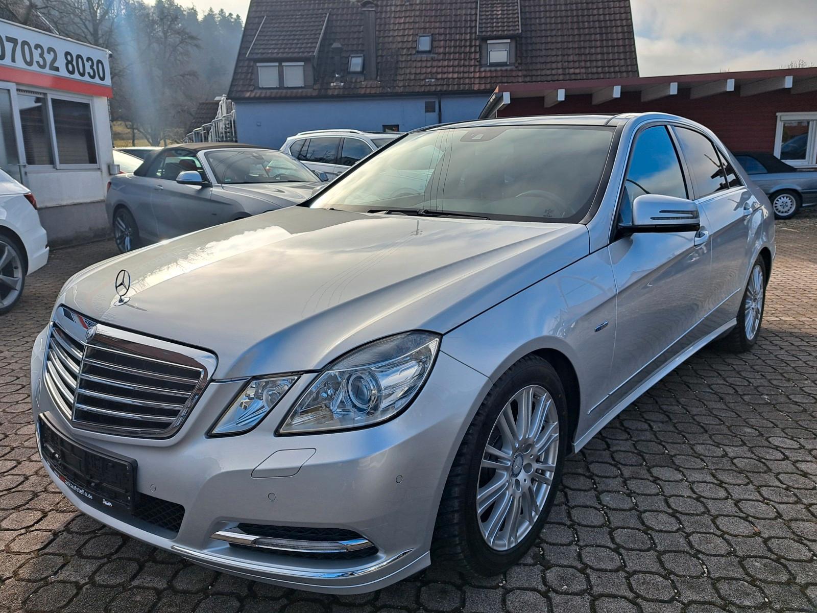 Mercedes-Benz E 220 Lim. BlueEfficiency/PDC/XENON/LEDER/PANO*