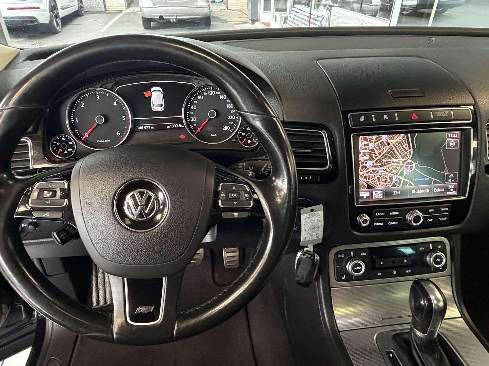 Volkswagen Touareg V6 TDI R-LINE Terrain Tech 4Motion PANO 