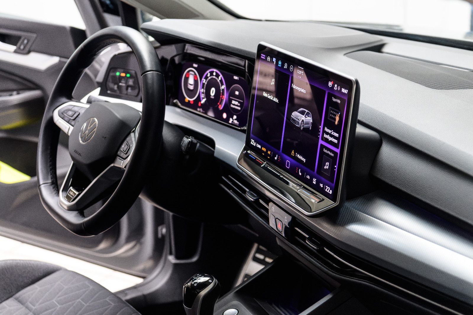 Fahrzeugabbildung Volkswagen Golf VIII Goal 1.5 TSI LED+APP+ACC+PDC+5 J.GAR.