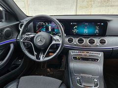 MERCEDES-BENZ E300 d 4Matic T-Modell Avantgarde Night MBUX AHK