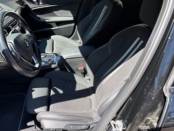BMW 118i Sport Line DAB LED WLAN Tempomat Klimaaut.