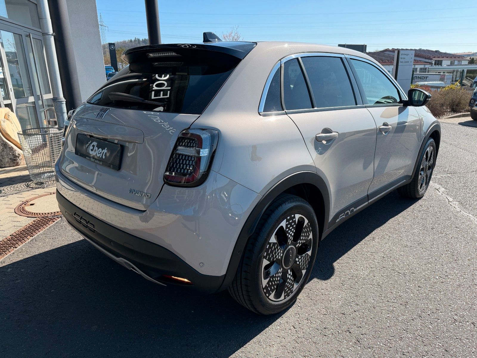Fahrzeugabbildung Fiat 600 Hybrid La Prima R-Kamera+Massage+LED+8-Fach