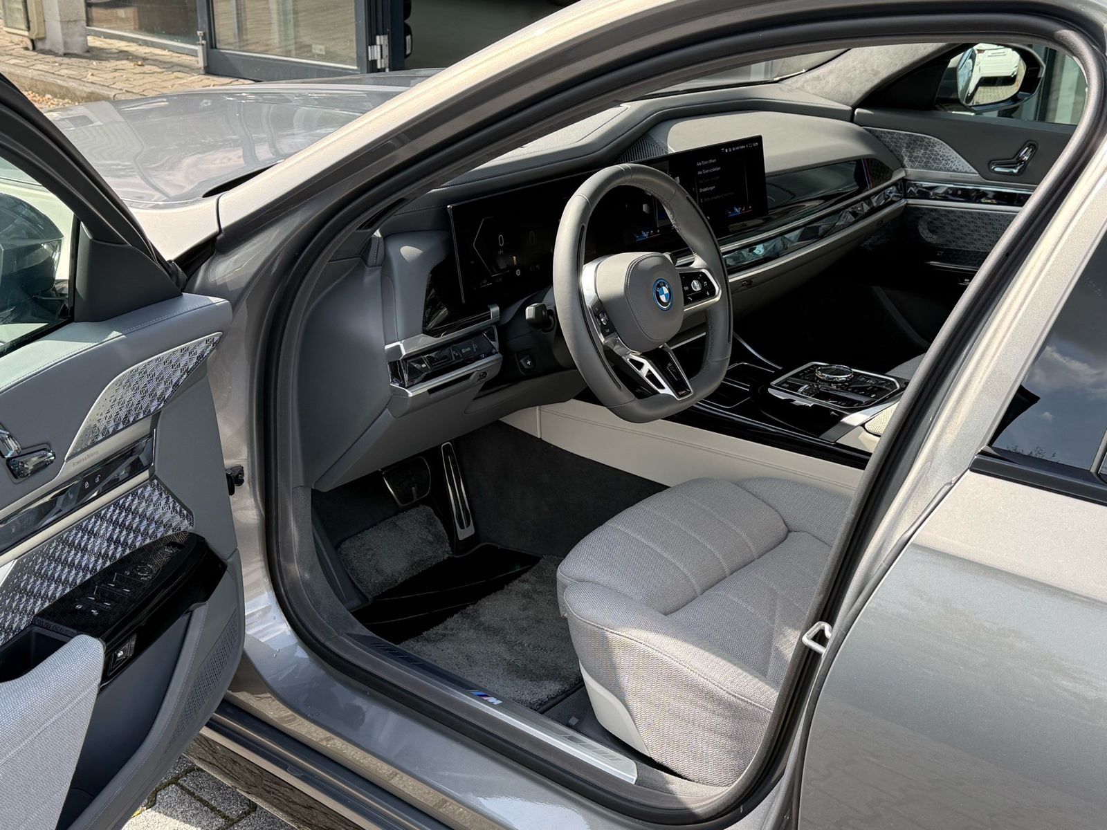 BMW 750 - Bild 5