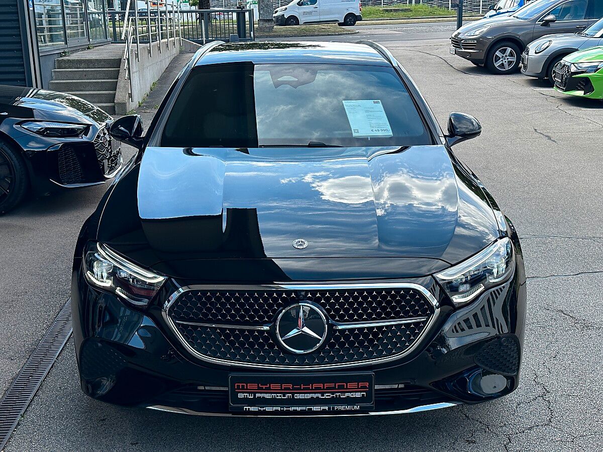 Mercedes-Benz E 300de T PHEV 4Matic Avantgarde Aut. imagem 3