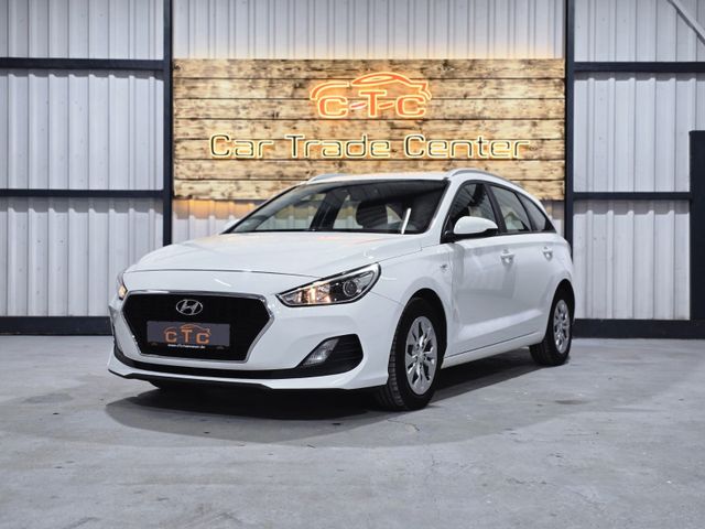 Hyundai i30 cw Pure/1.Hand/Klima/EURO6/TÜV-NEU