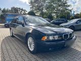BMW E39 schwarz Kombi Touring 530 - gebrauchte BMW 530 aus dem Jahr 2002