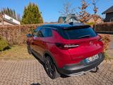Opel Grandland (X) 1.6 Hybrid Ultimate Auto Ultimate - Opel Grandland (X) mit Hybrid-Antrieb: Rot