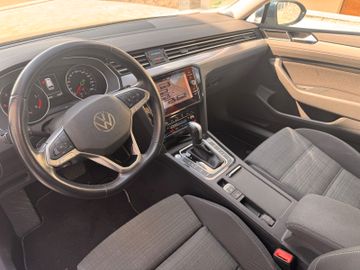 Volkswagen Passat Variant - 9