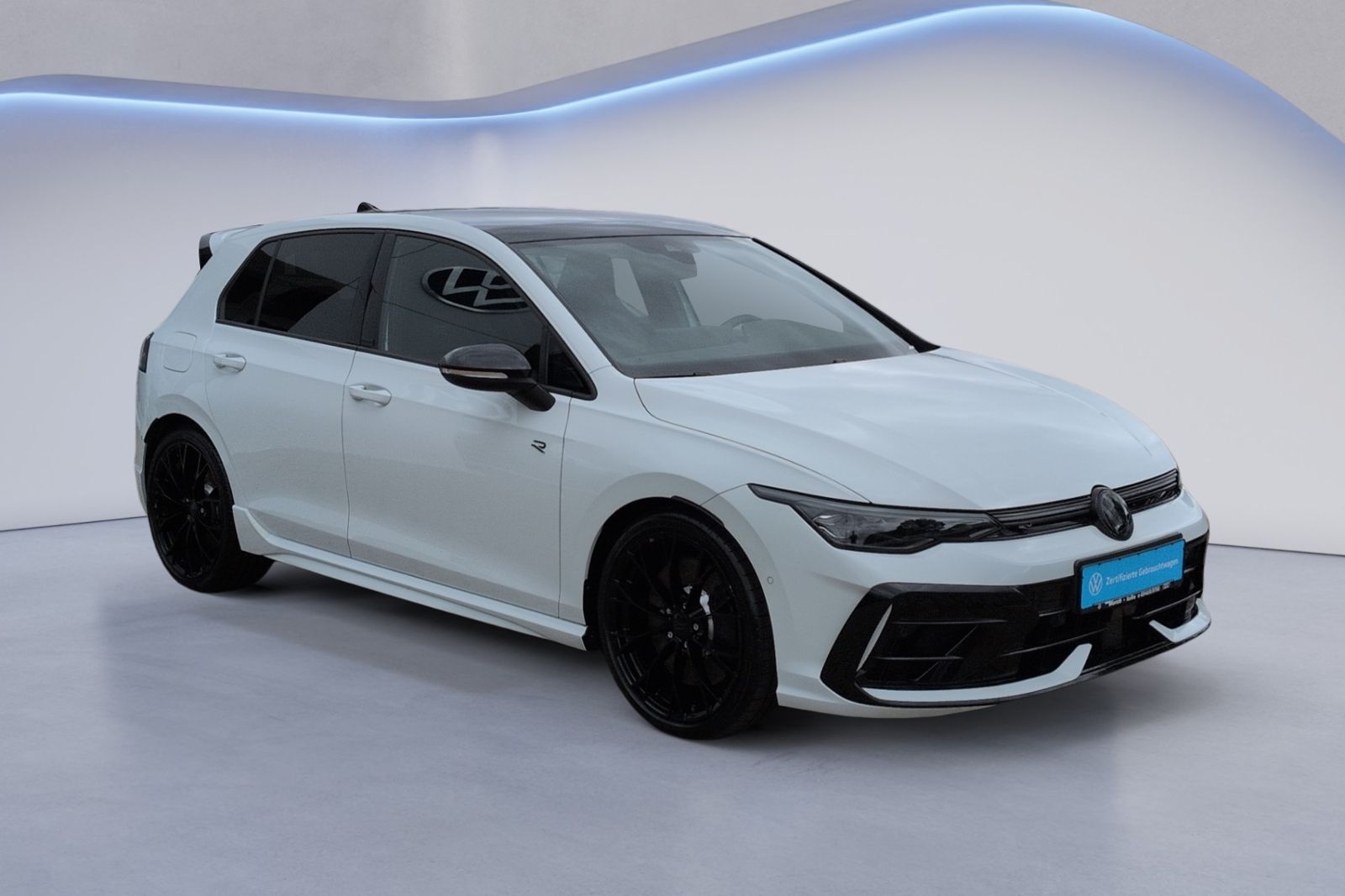 Golf VIII R BLACK EDITION 4MO AKRA+LEDER+PANO+