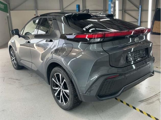 Toyota C-HR — fotografia 3