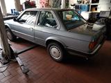 BMW 320 - BMW 320 aus 1986