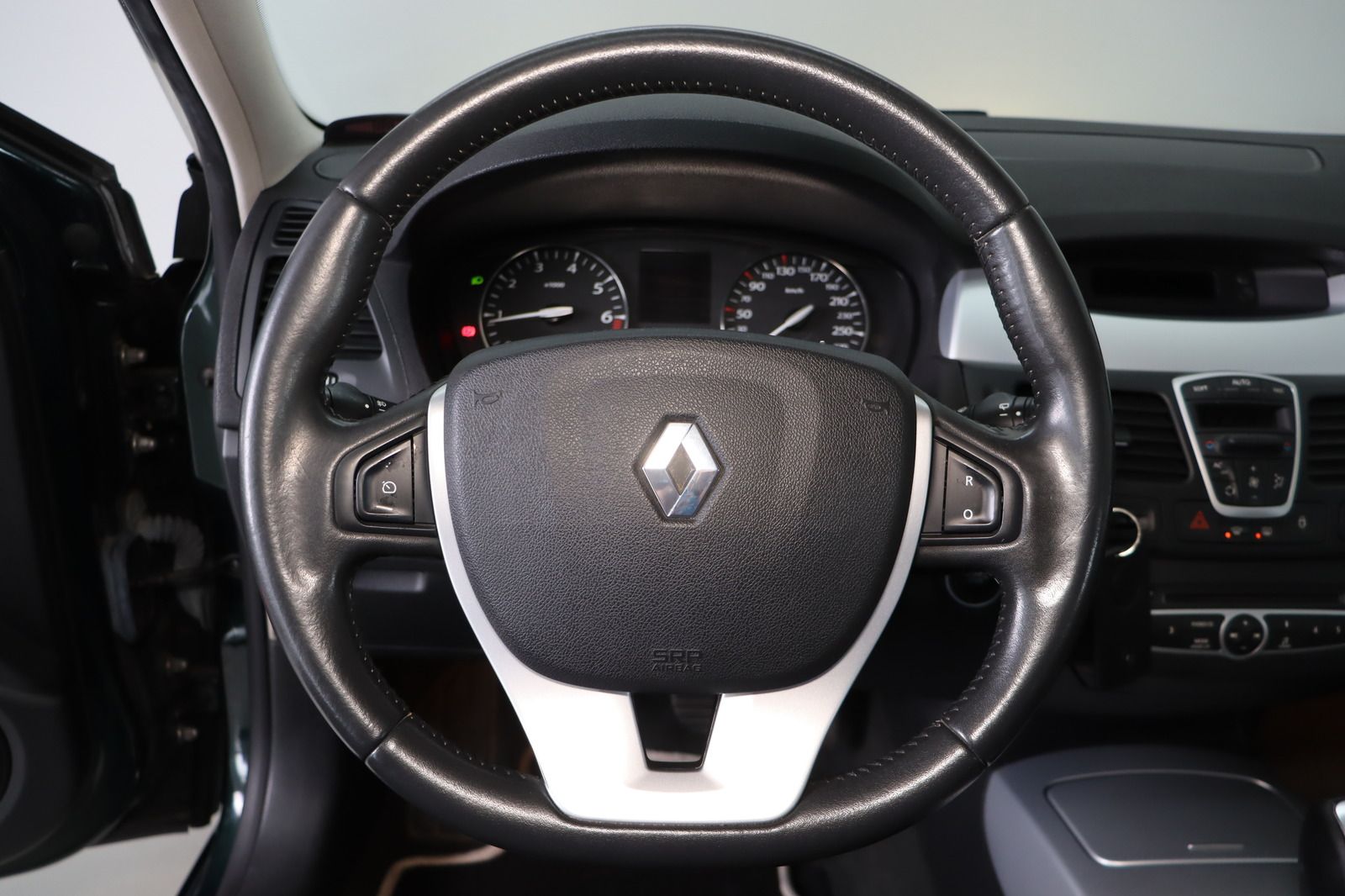 Fahrzeugabbildung Renault Laguna Dynamique 2.0 16V * HU/AU bis 07.26 * AHK