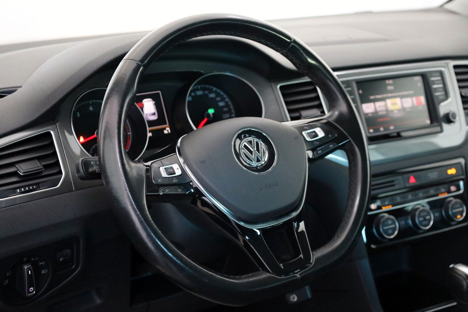 Fahrzeugabbildung Volkswagen Golf Sportsvan VII Allstar Automatik,SH,AHK