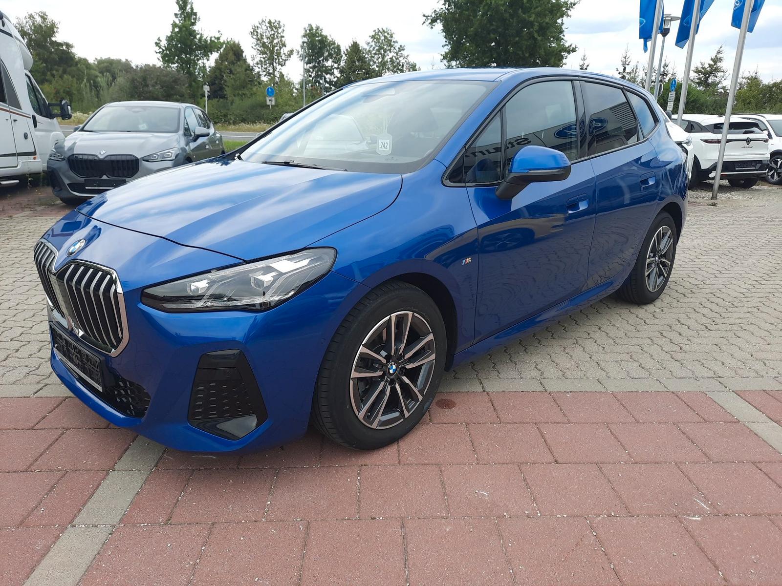 BMW 218i Active Tourer M-Sport LED Kamera Lenkrad be