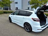 Ford S-Max 2.5 Duratec FHEV ST-Line 7-Sitzer ST-Line - Ford S-Max mit Benzin-Antrieb: Kleinbus, 2.5