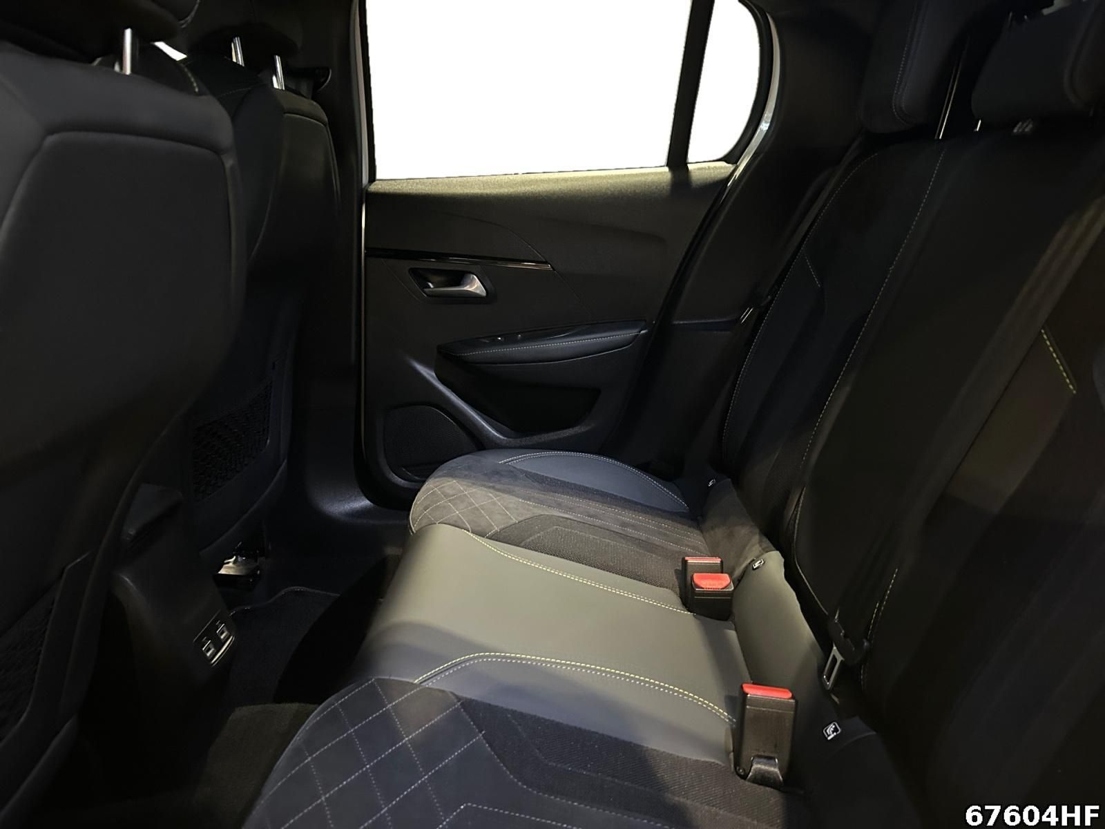 Fahrzeugabbildung Peugeot 208 GT +SHZ+CÆRPLAY+180KAMERA+TEMPOMAT