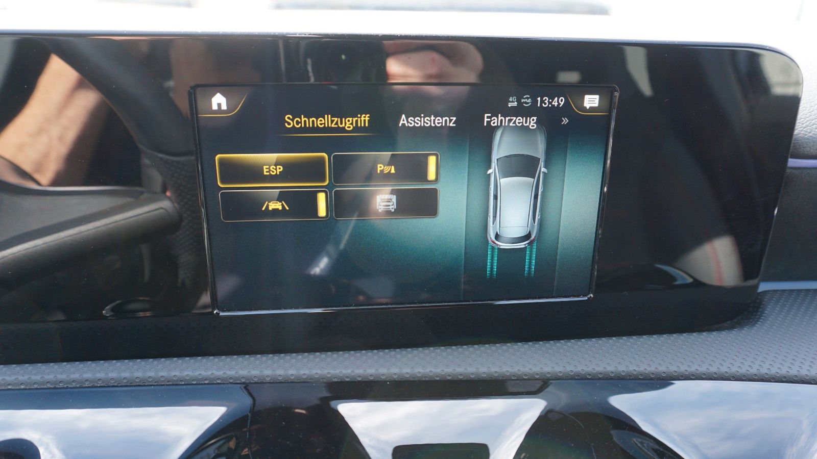 Fahrzeugabbildung Mercedes-Benz A 200 AMG Line,Navi, Keyless,Night-Pak,Panorama