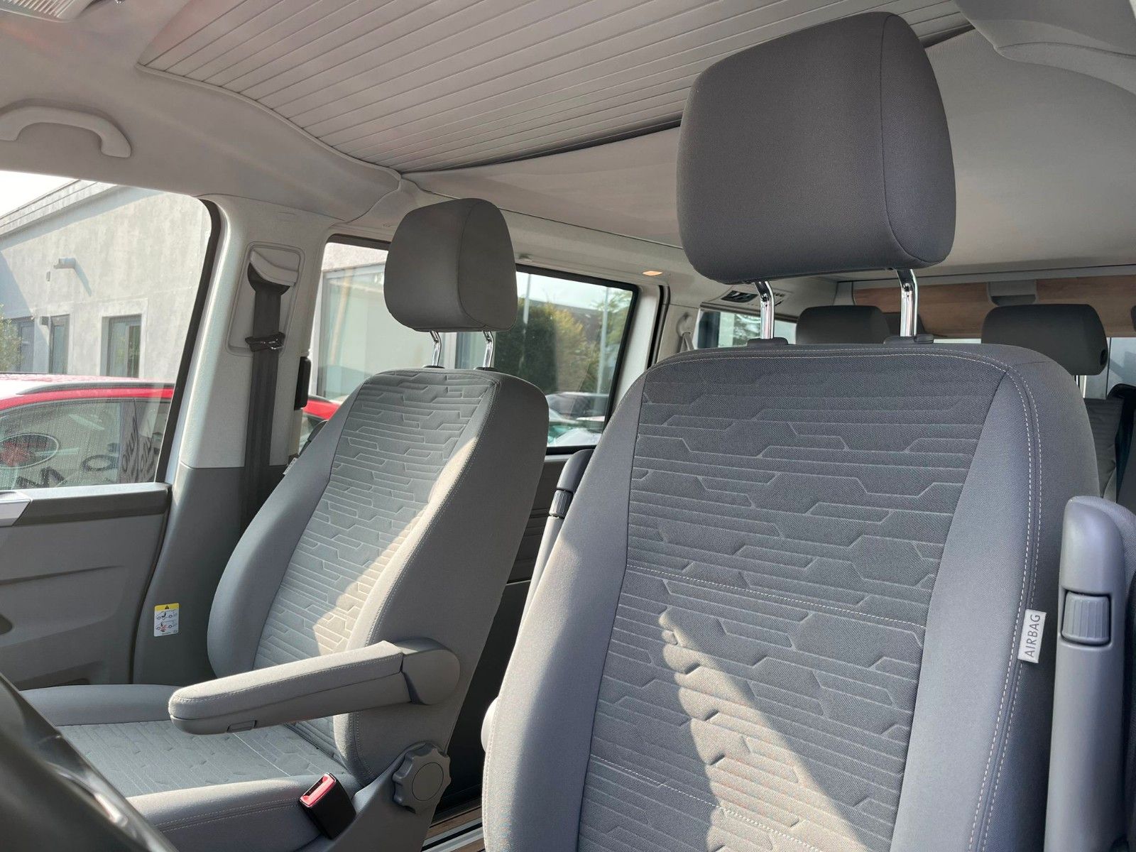 Fahrzeugabbildung Volkswagen T6 2.0TDI California 4Motion Ocean
