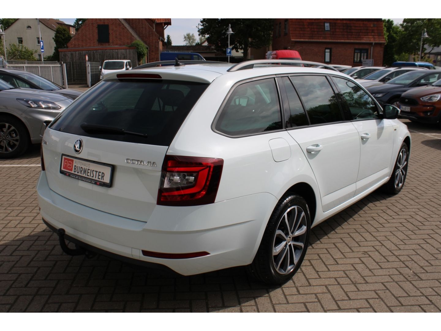 SKODA Octavia Soleil 2.0 TDI Combi LED GRA RFK SHzg AH - Image 5