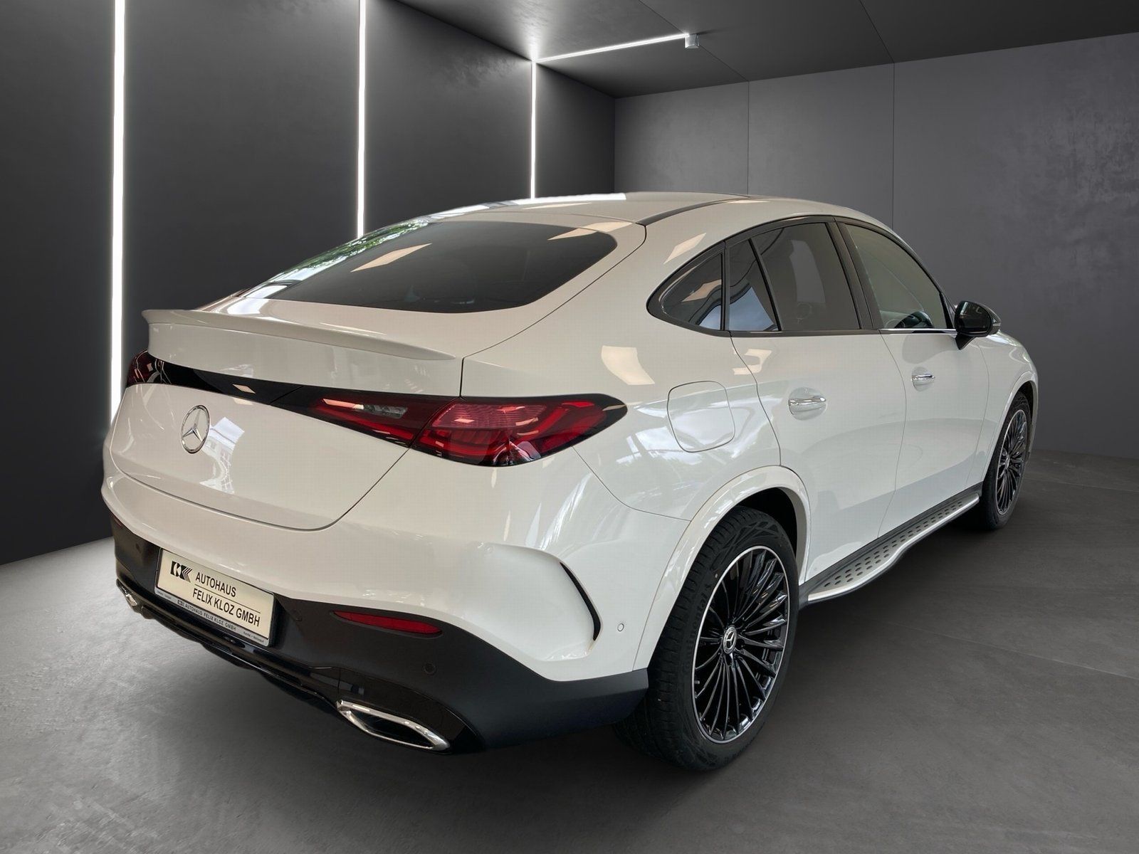 Fahrzeugabbildung Mercedes-Benz GLC 300 4M AMG Plus*HUD*Pano*20"*Distro*360°*AHK