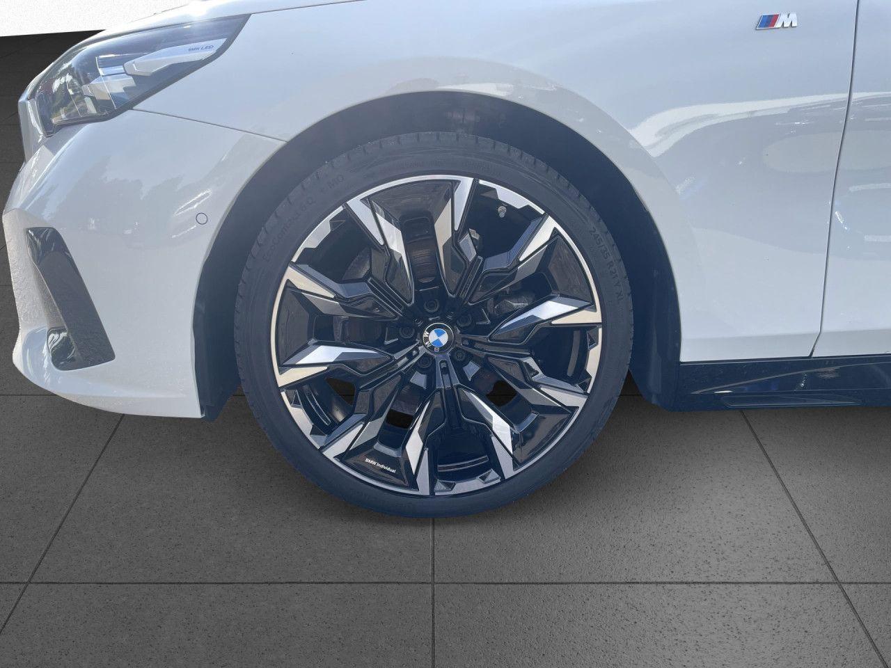 BMW 520i Tour M Sport Pano DAPro Pa+ HK Iconic Glow