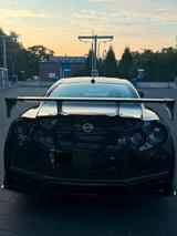 Nissan GT-R 3.8l Nismo Nismo - Nissan GT-R Nismo mit Benzin-Antrieb