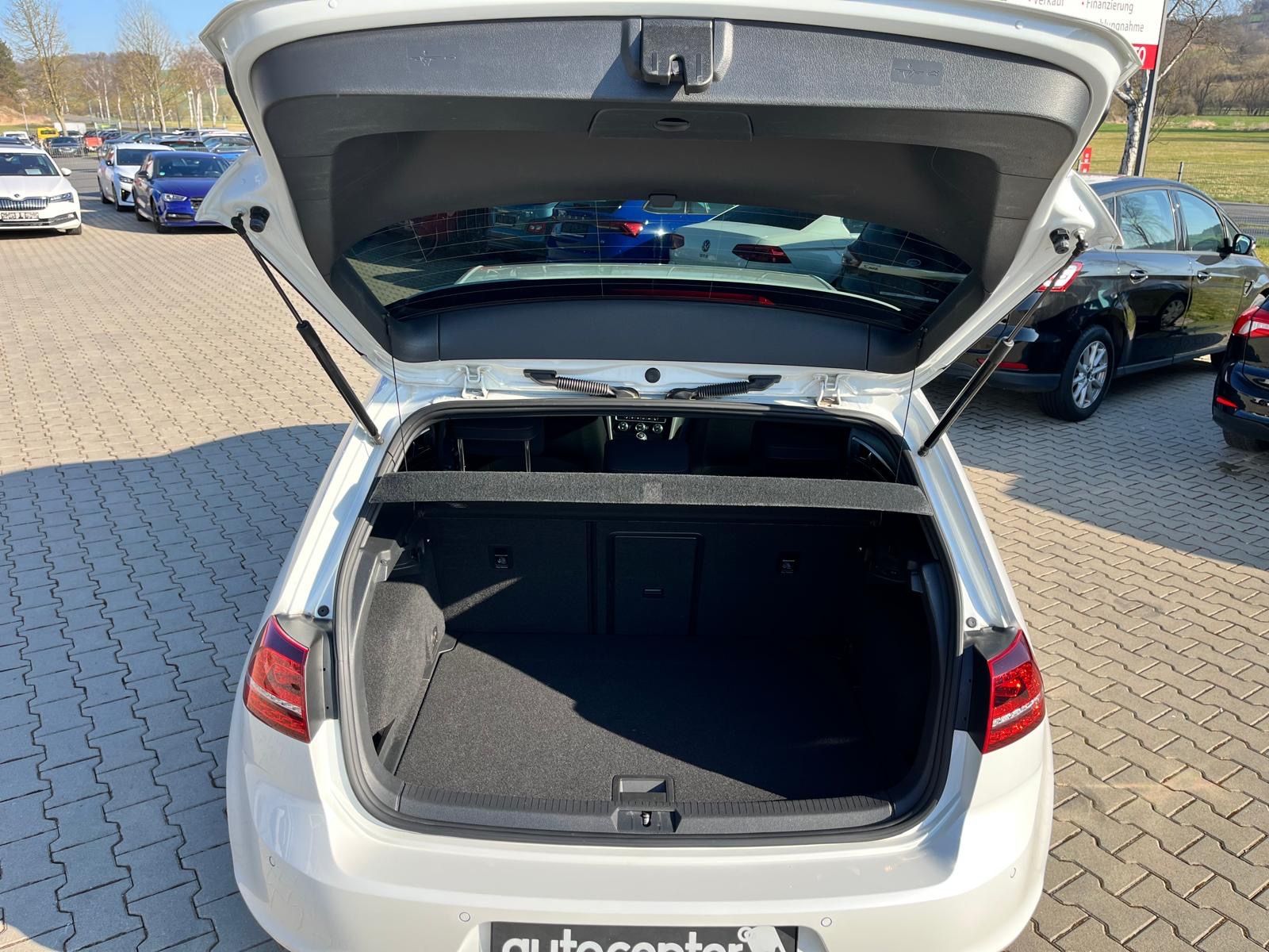 Fahrzeugabbildung Volkswagen Golf GTI Lim.°Navi°ACC°18 Zoll°Standheizung°