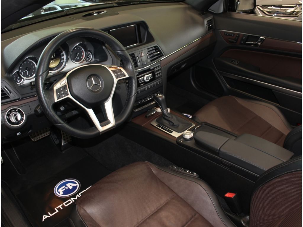 Fahrzeugabbildung Mercedes-Benz E 350 CGI AMG Line BlueEff. Designo*H&K*TOP