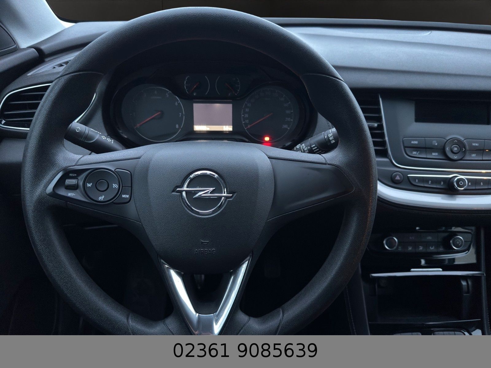 Fahrzeugabbildung Opel Grandland (X) 1.2 Selection /Start Stop/