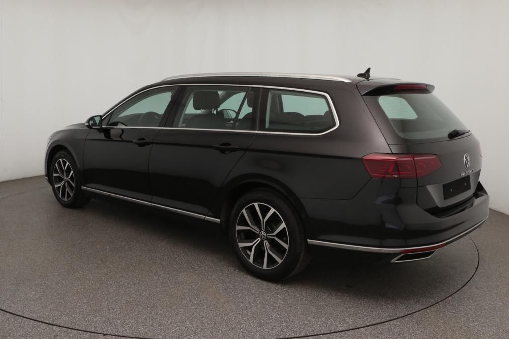 Volkswagen Passat Variant Elegance 1.5 TSI RFK*PDC*Tempo*SH