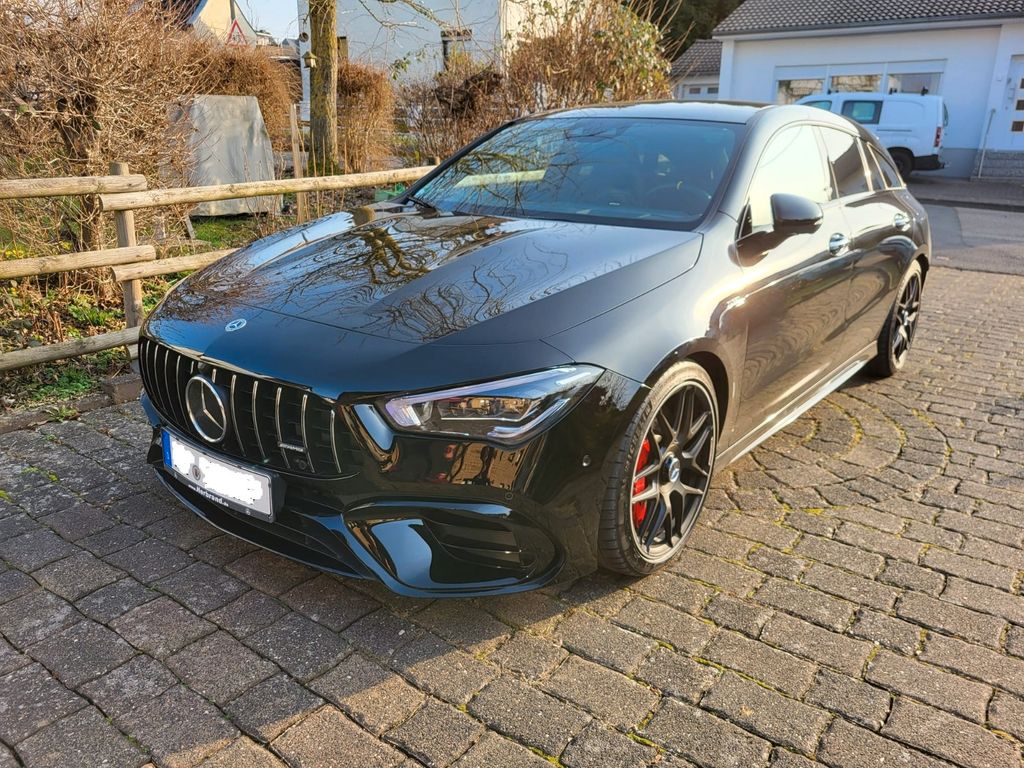 Mercedes-Benz CLA 45 AMG Shooting Brake