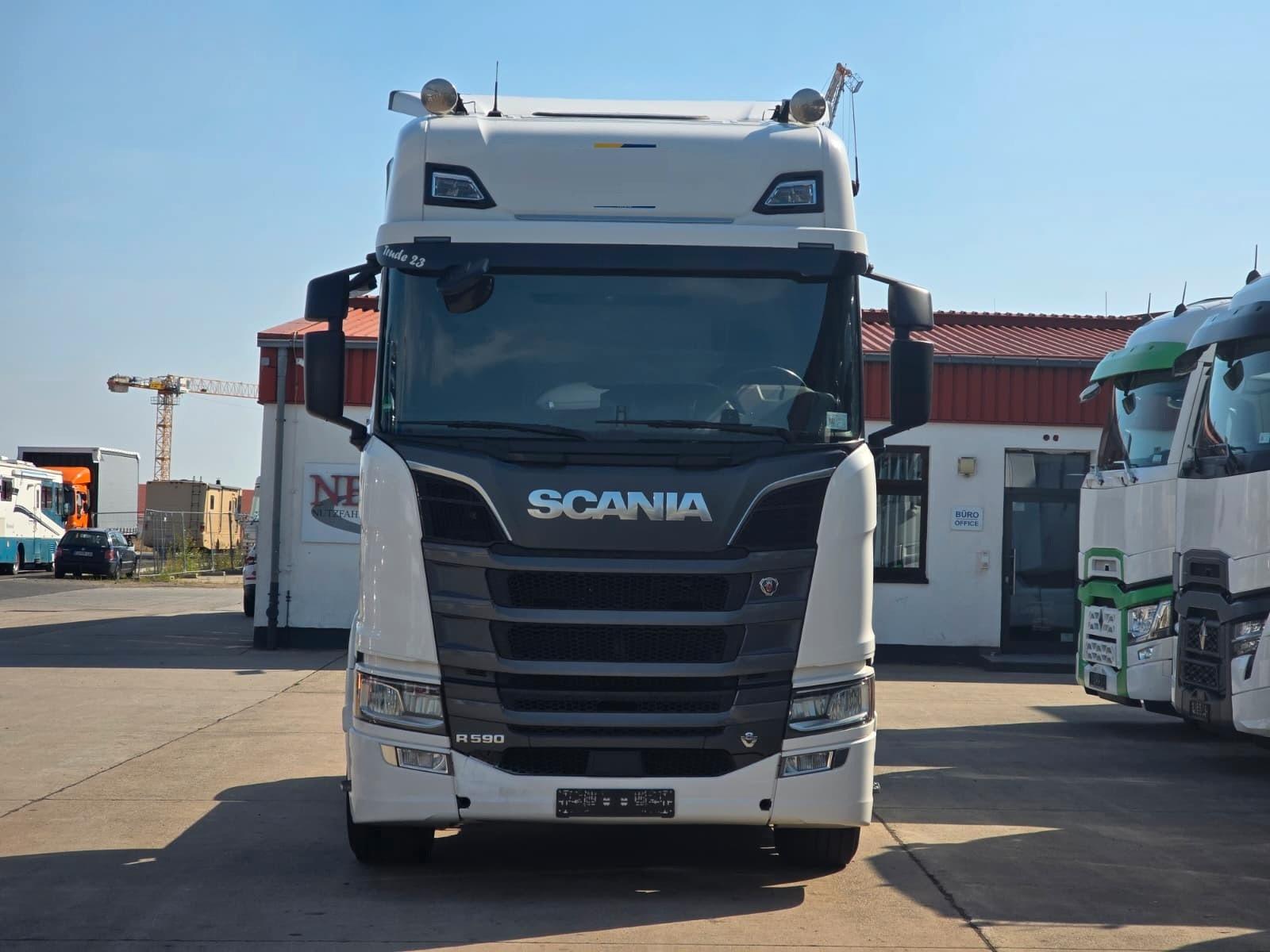 Scania R 590 * V8 * RETARDER * ACC * 2X TANK * 1. HAND
