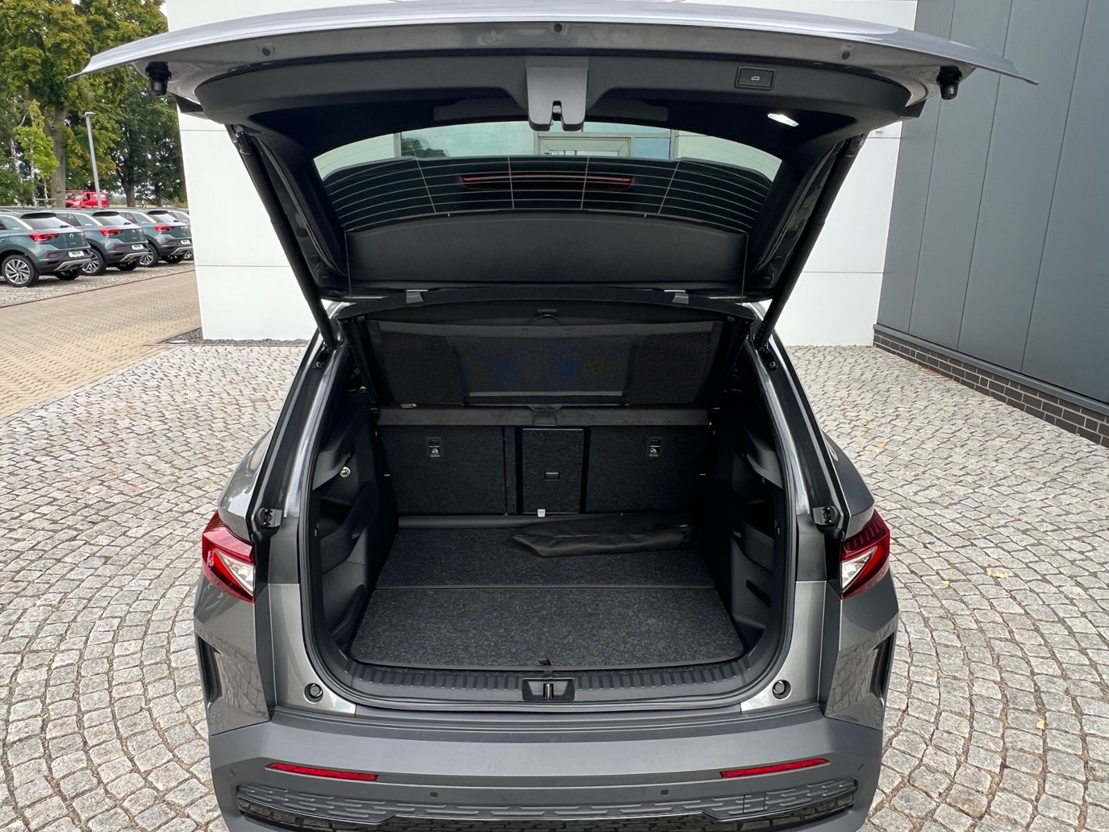Fahrzeugabbildung SKODA Elroq 85 Sportline *AHK, Matrix-LED, LM'-21"*