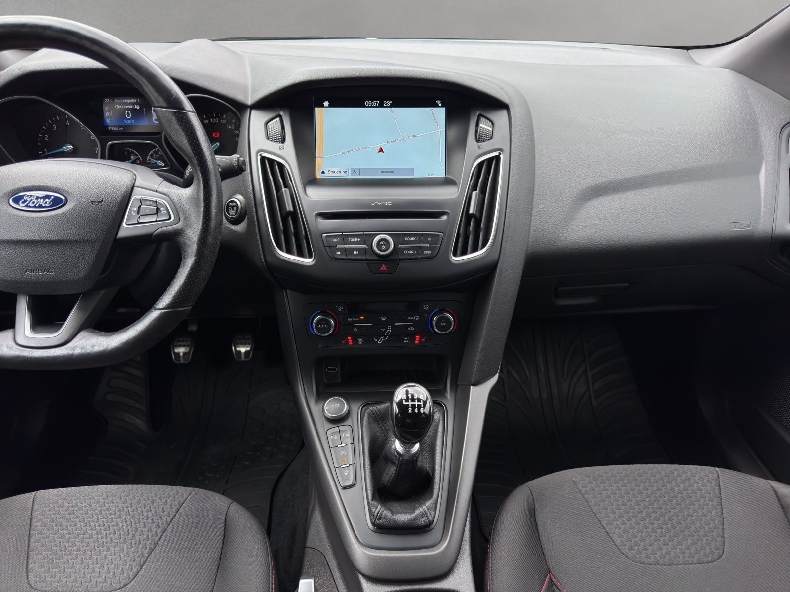 Fahrzeugabbildung Ford Focus 1.5 EcoBoost ST-Line Start/Stopp