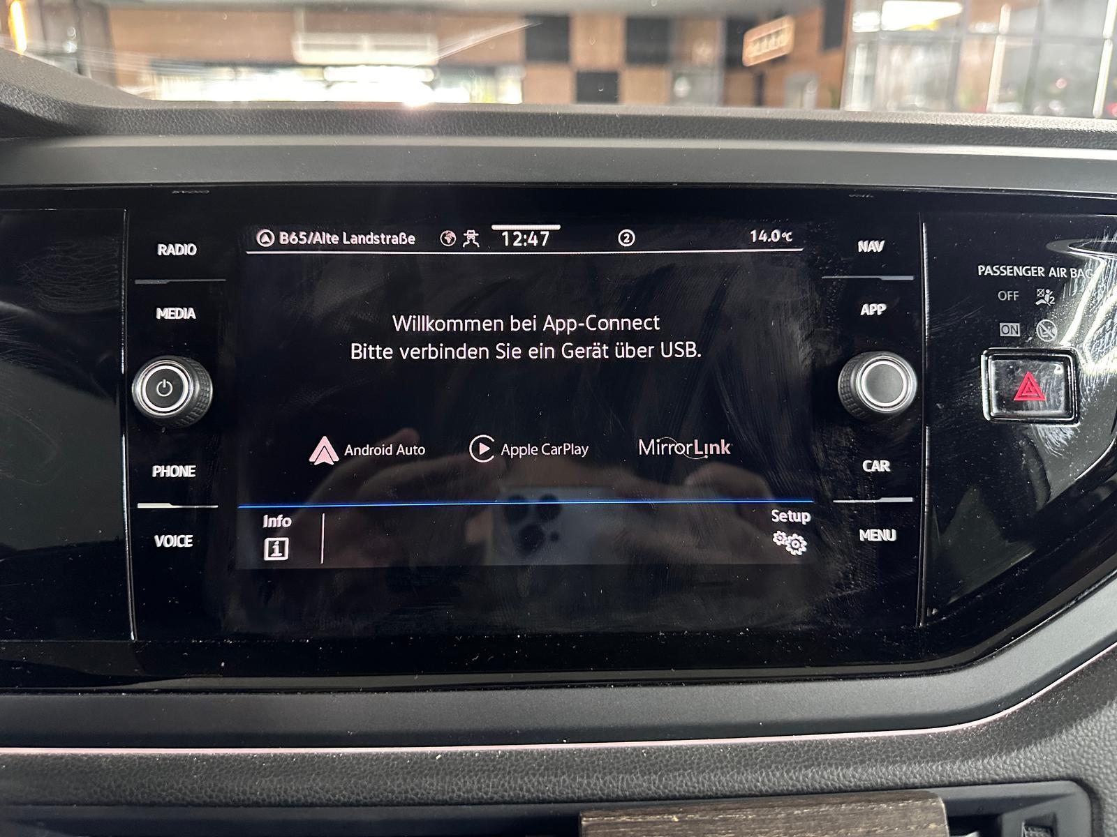 Volkswagen Taigo R-Line 1.0 TSI CARPLAY/NAVI/IQ.LIGHT, миниатюра 21
