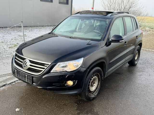 Volkswagen Tiguan Track & Field 4Motion/PANORAMA/NAVI/SHZ/