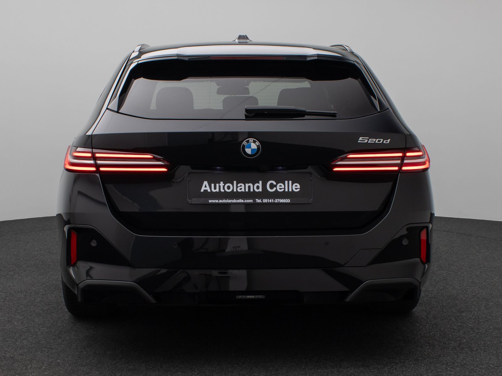 Fahrzeugabbildung BMW 520d M Sport 360°HUD DAB H/K AHK Komfort Alarm