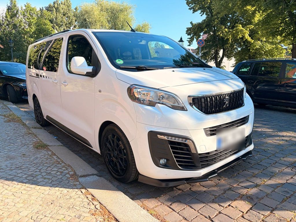 Image of Peugeot Traveller