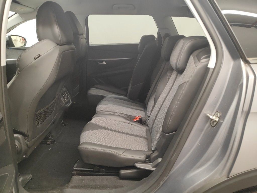 Fahrzeugabbildung Peugeot 5008 Allure 1.5D NAVI/LED/PDC/TEMPOMAT